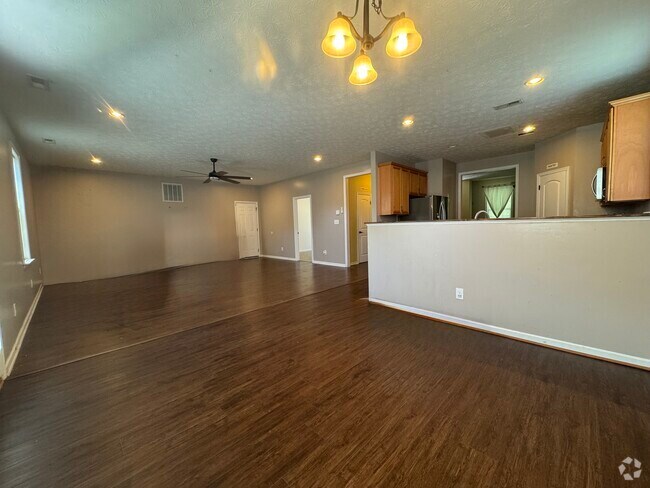 Building Photo - 11 Ironwood Way Rental