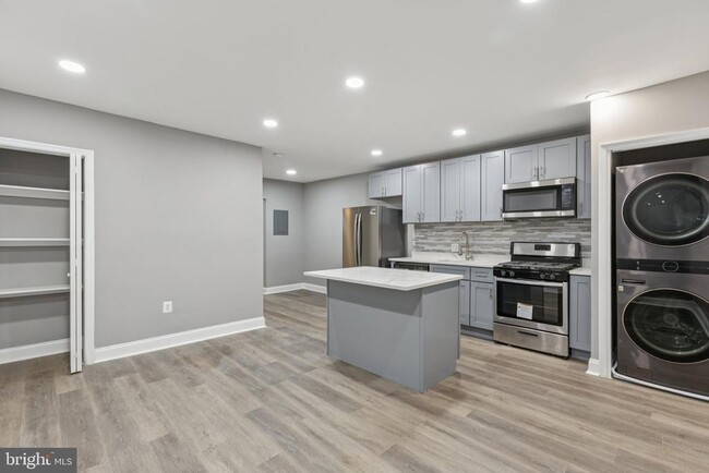 Photo - 405 34th St SE Unit 2