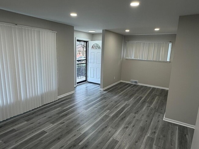 Photo - 3 Bedroom Renovated Ranch