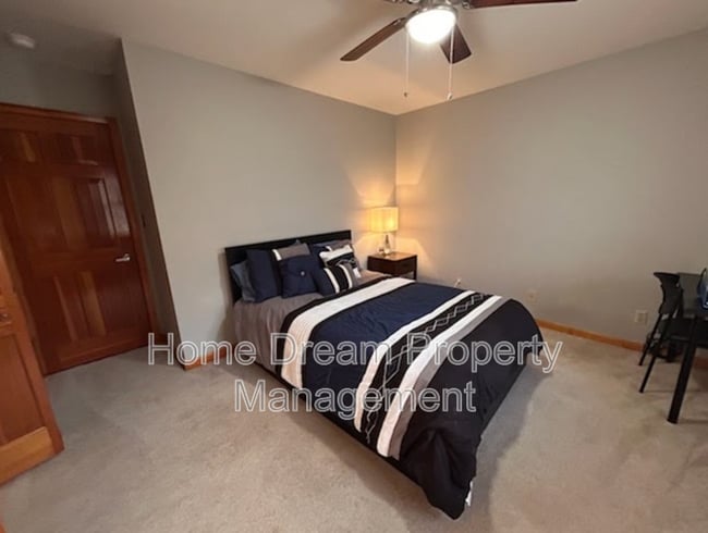 Building Photo - 1401 Bragg Rd Rental