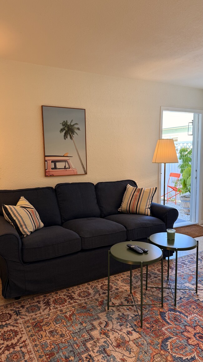 Building Photo - 13378 1st St E Unit 2 bedroom apartment