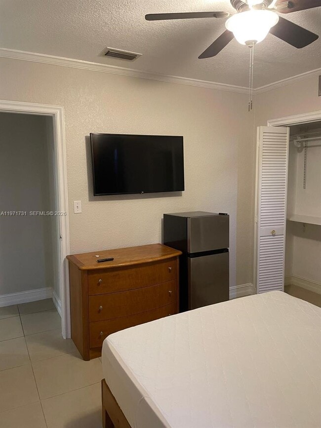 Photo - 4717 Washington St