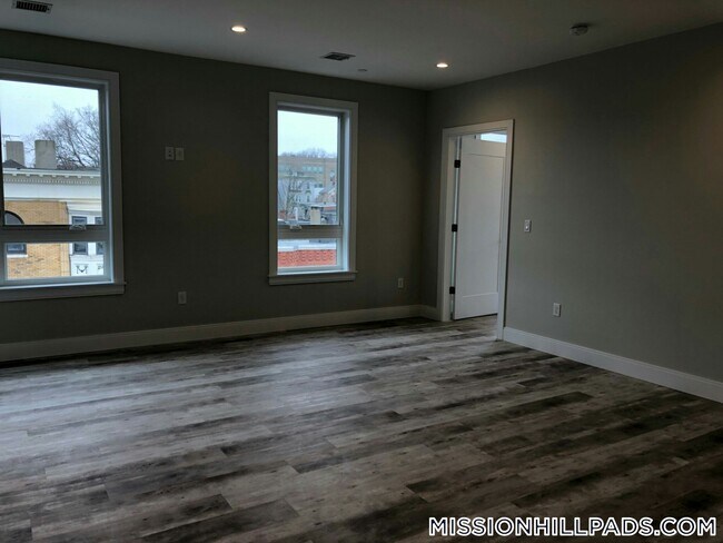 Photo - 1457 Tremont St Unidad 404