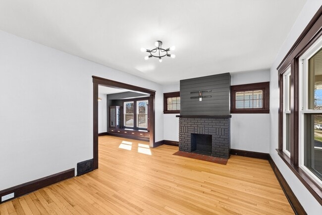 Photo - 1595 Cohassett Ave