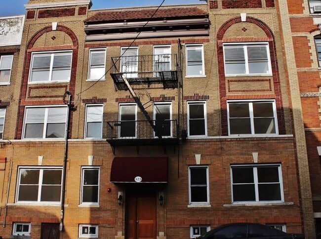 Photo - 325 Baldwin Ave Unit 12