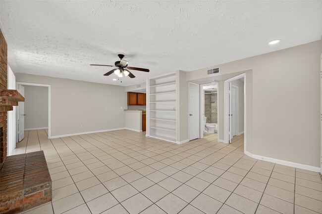 Photo - 10555 Turtlewood Ct Unit 3012