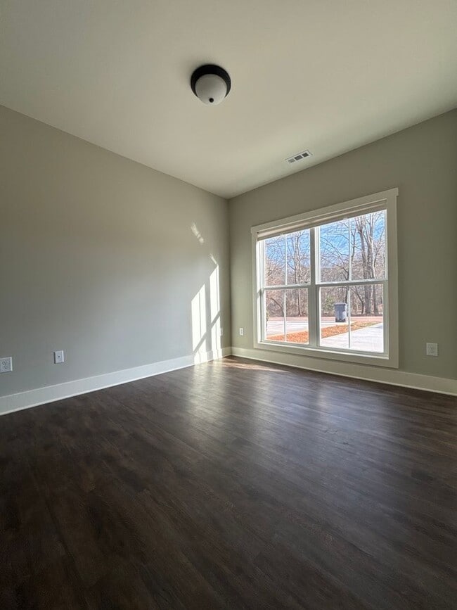 Photo - Welcome to 190 Mill! Unidad 190D Mill Street