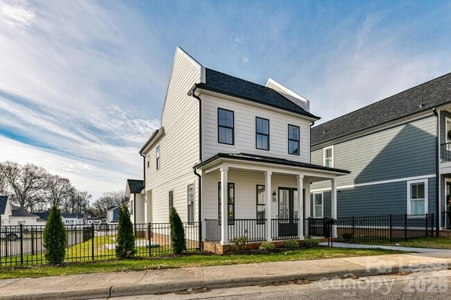 121 W F St