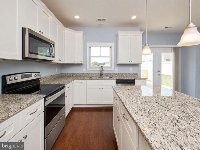 2243 Lapis Ln