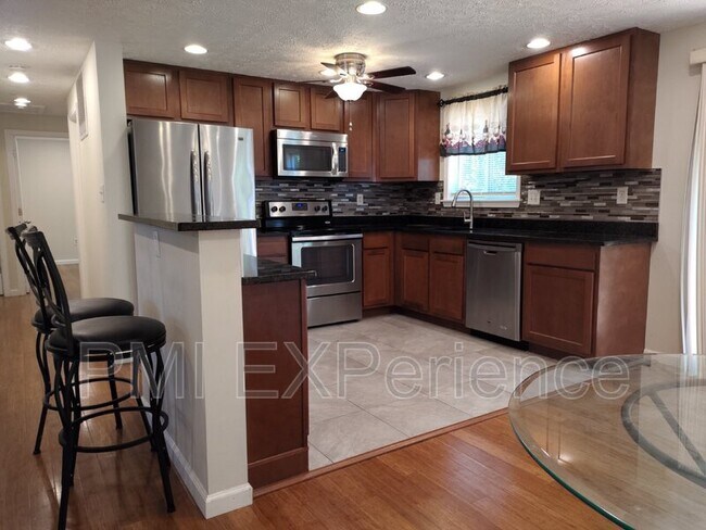 Photo - 204 Taurus Dr