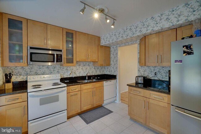 Photo - 5005 Red Haven Dr