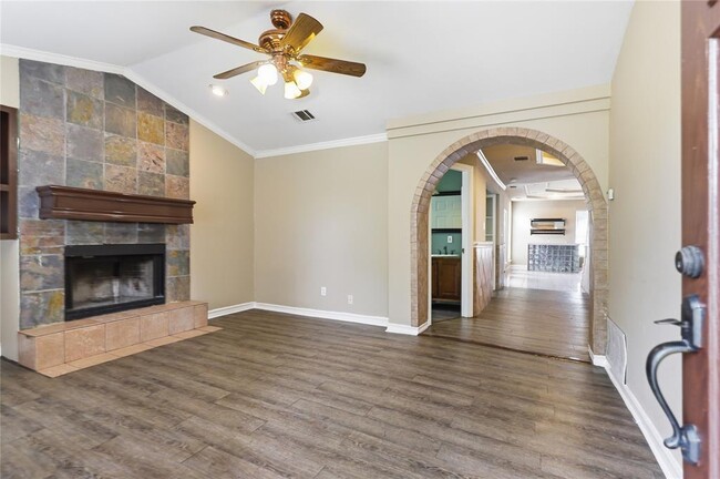 Photo - 915 Vargas Rd