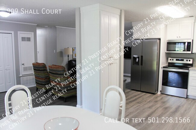 909 Shall Ct
