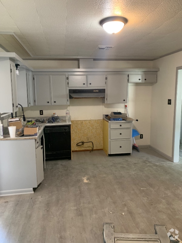 Building Photo - 1163 W 14th St Rental
