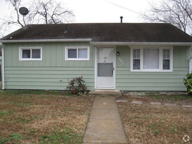 Building Photo - 3 BR single family in Hampton Rental
