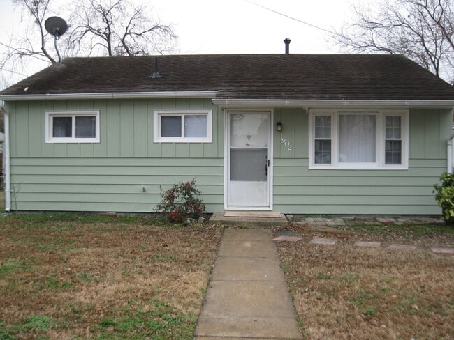 3 BR single family in Hampton - 3 BR single family in Hampton House