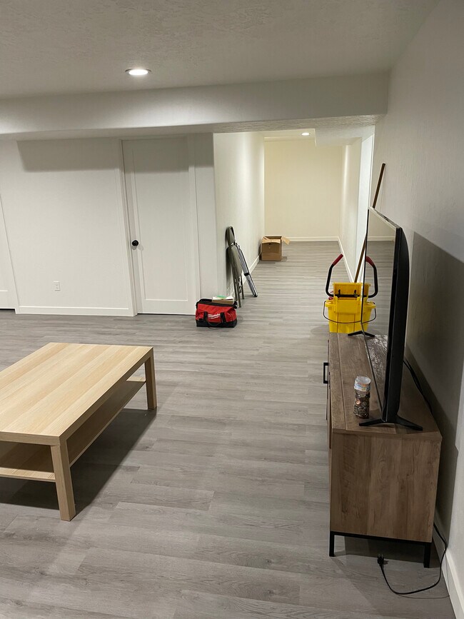 Photo - 1868 S Longview Rd