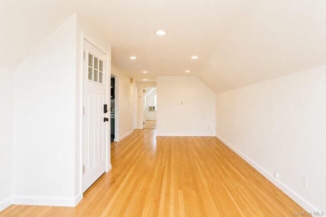 545 E Park Ave