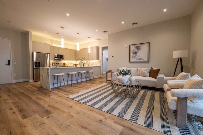 Photo - 1722 SPRINGFIELD Ave Unit 406