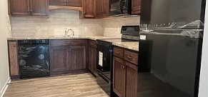 Photo - 502 N Redbud St