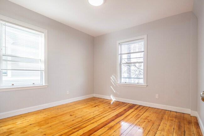 Photo - 48 Green St Unidad #2