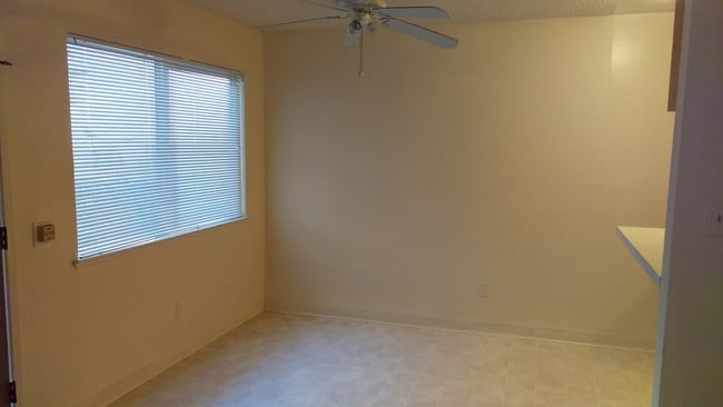 Photo - 11 Linscheid Dr Unidad #4