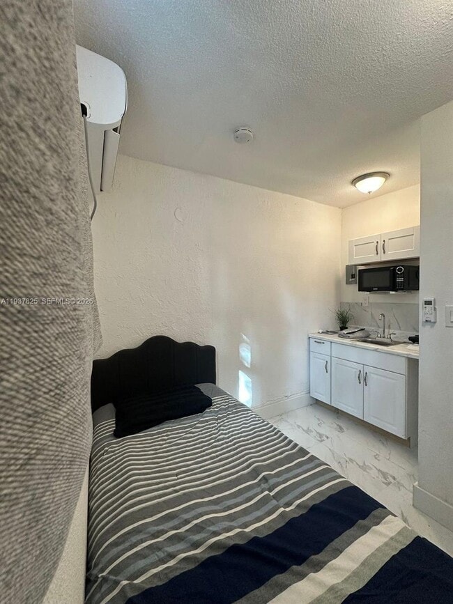 Photo - 655 NW 2nd St Unit A