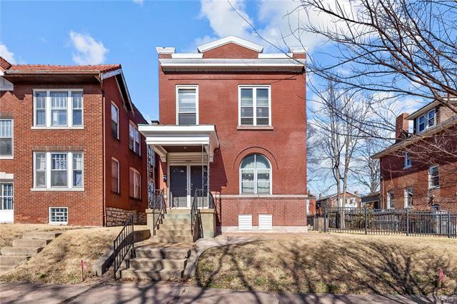 Photo - 5039 Murdoch Ave