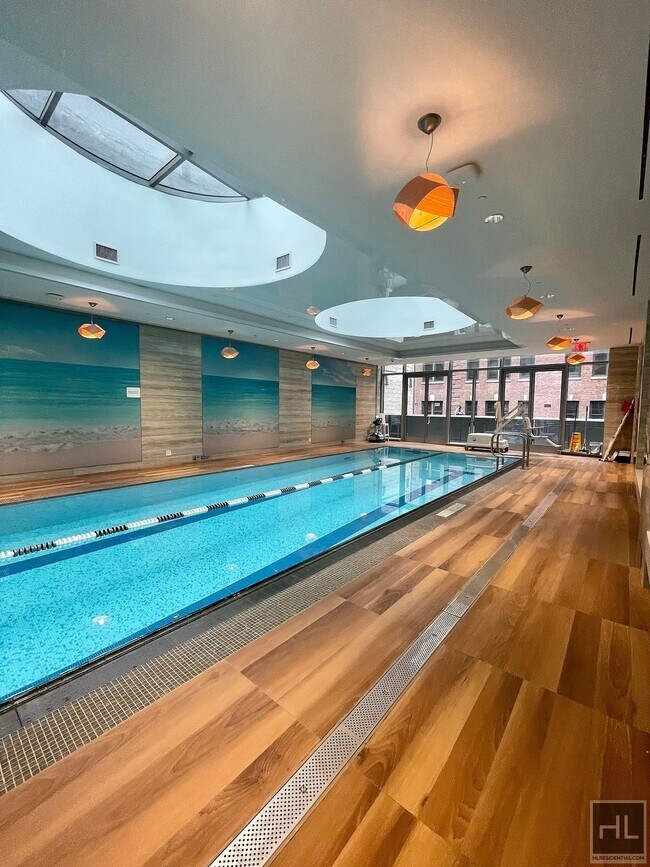 Photo - East 44th Street Unidad 11D