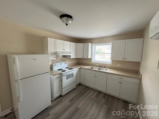 Photo - 1625 Armstrong Frd Rd Unidad A