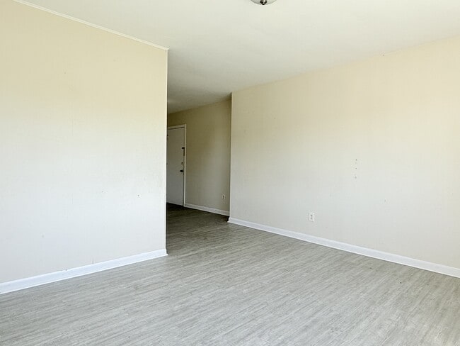 Photo - 1590 Ouellette Ave Unit 301