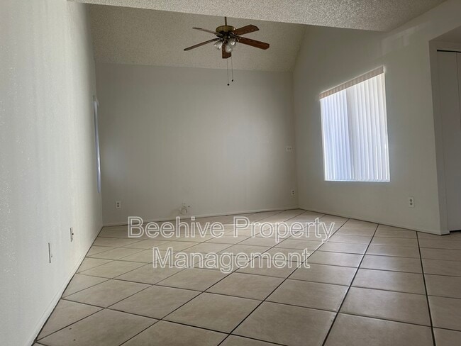 Photo - 1342 W Emerald Ave