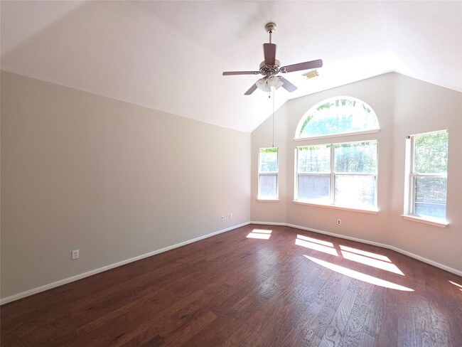 Building Photo - 19 Vista Mill Pl