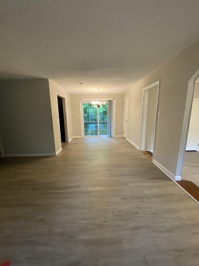 Photo - 3329 Oakridge Dr