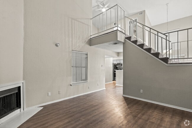 1BR, 1.5BA - 839SF - Living Room
