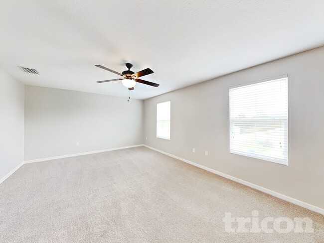 3799 Crossline Dr