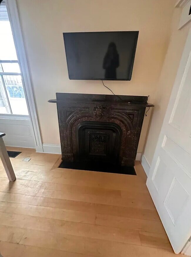 33 Pine St