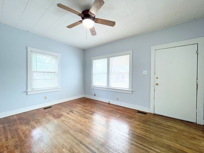 Photo - 1 Bedroom Home with Garage