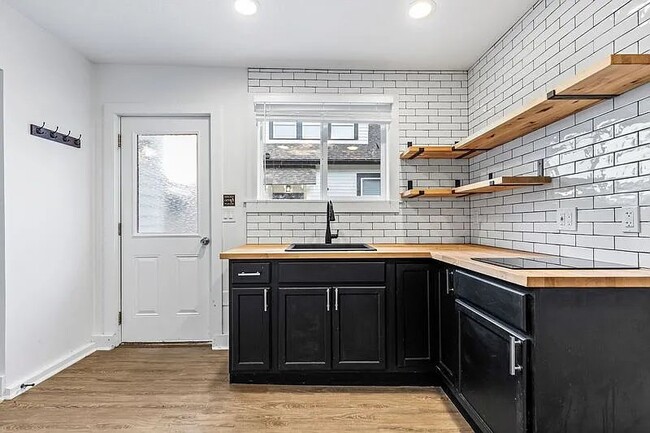 Photo - 6541 SE 89th Ave Unidad B