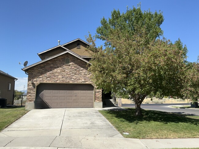 Building Photo - 10567 Sugarloaf Dr Rental