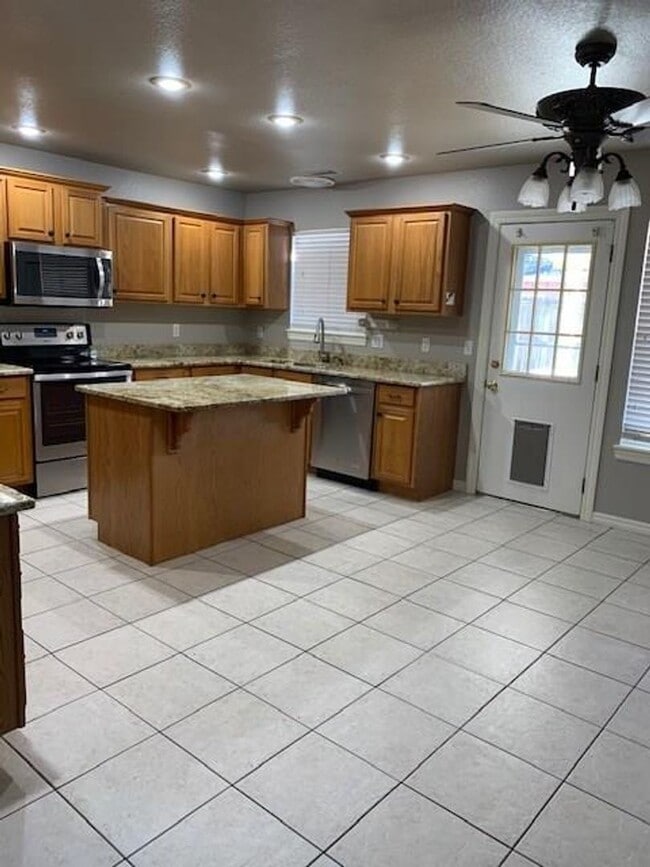 Photo - Great 3 Bedroom!