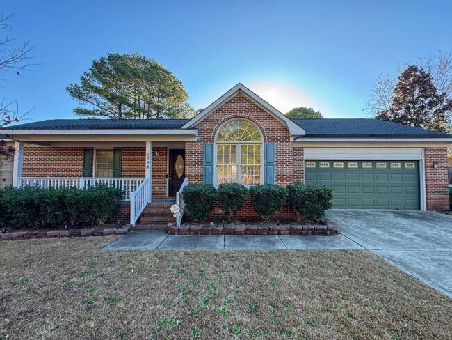 Building Photo - Charming 3 Bed 2 Bath Home in Jack Britt