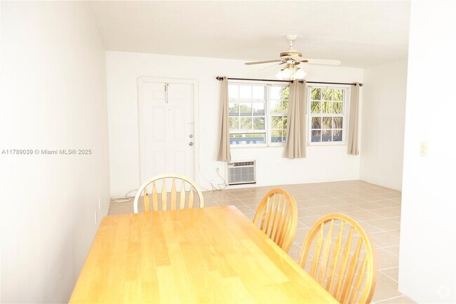 Building Photo - 1471 NE 170th St Unit 219A Rental