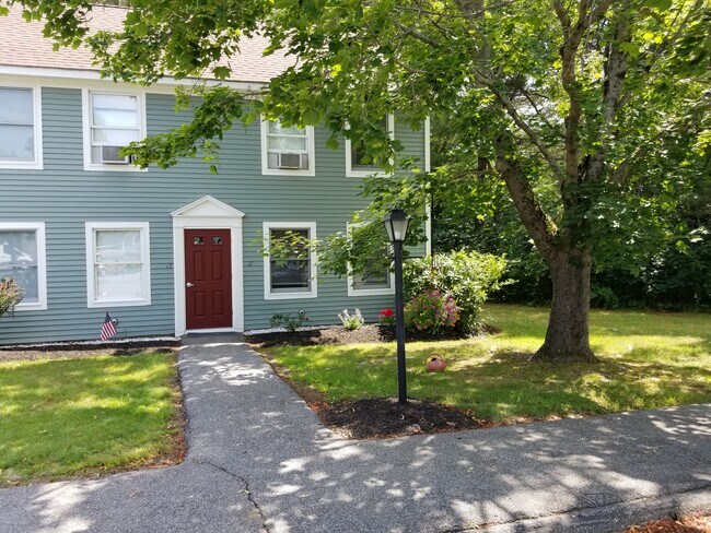 #11 on right side - 11 Farmgate Rd