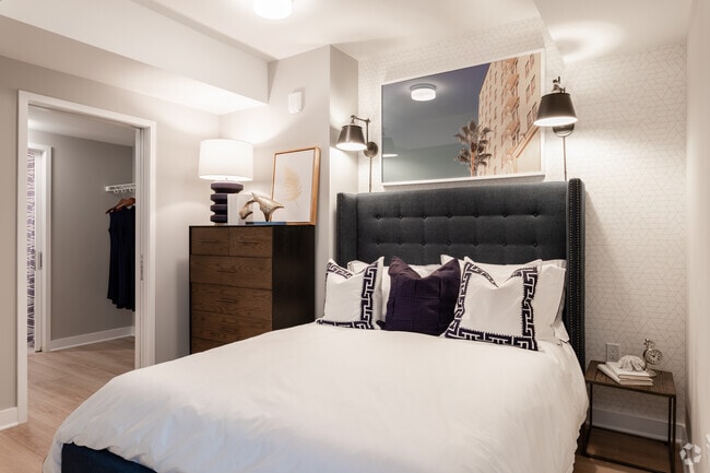 JR 1BR, 1BA - 601SF