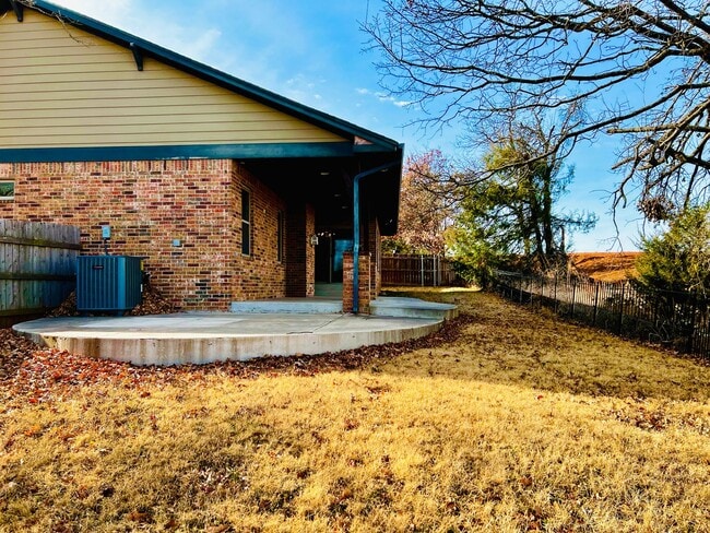 Photo - Beautiful 3BD 2BA w/ Bonus Room Located in...