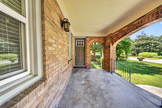 Photo - 1028 E 33rd Pl