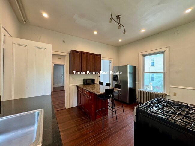 Building Photo - 76 Curtis St Unit 1 Rental