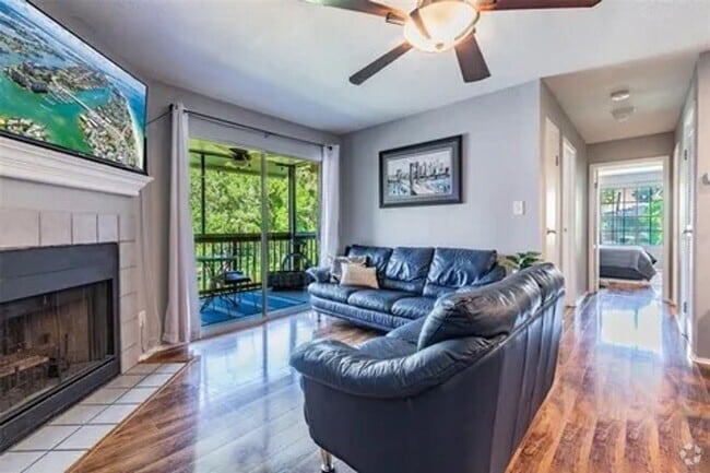 Building Photo - Beautiful 2 bedroom, 2 bathroom condo!