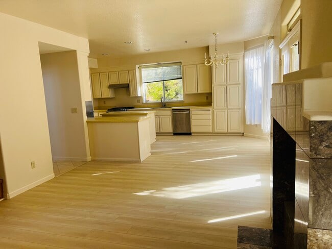 Photo - 17614 Winding Creek Rd